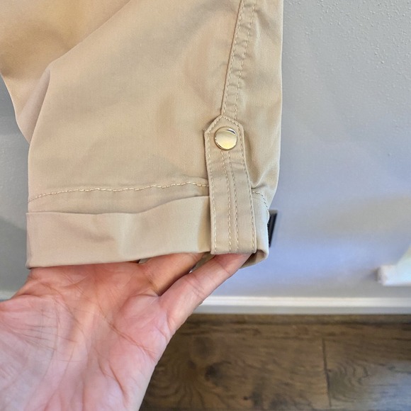 CHICO'S SIZE 1 Size Beige Luxe Ankle Crop Pants Soft Lightweight - Picture 9 of 11